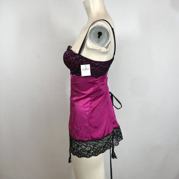 FREDERICKS OF HOLLYWOOD WOMEN'S SMALL -MAGENTA 2 PIECE LINGERIE SET - Picture 6 of 10